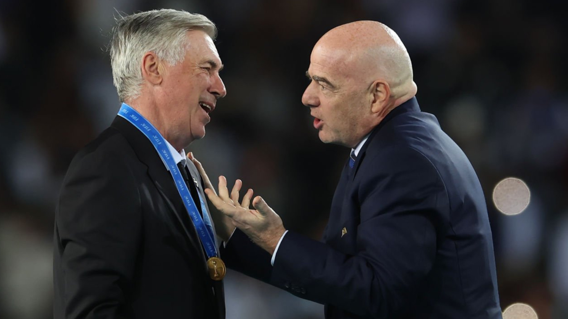 ancelotti-e-infantino-discutono