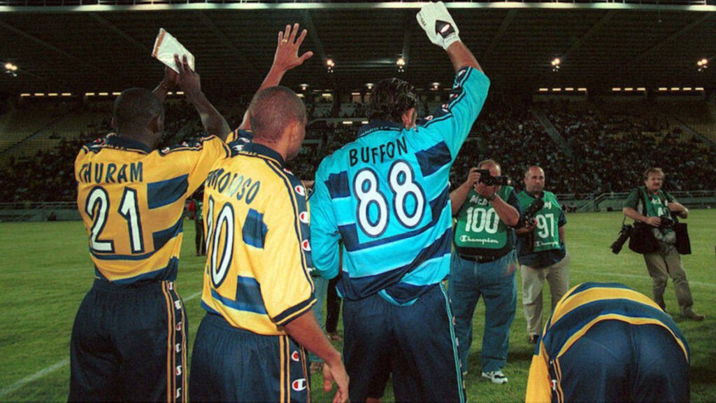 buffon-con-la-maglia-88-del-parma-1024x576