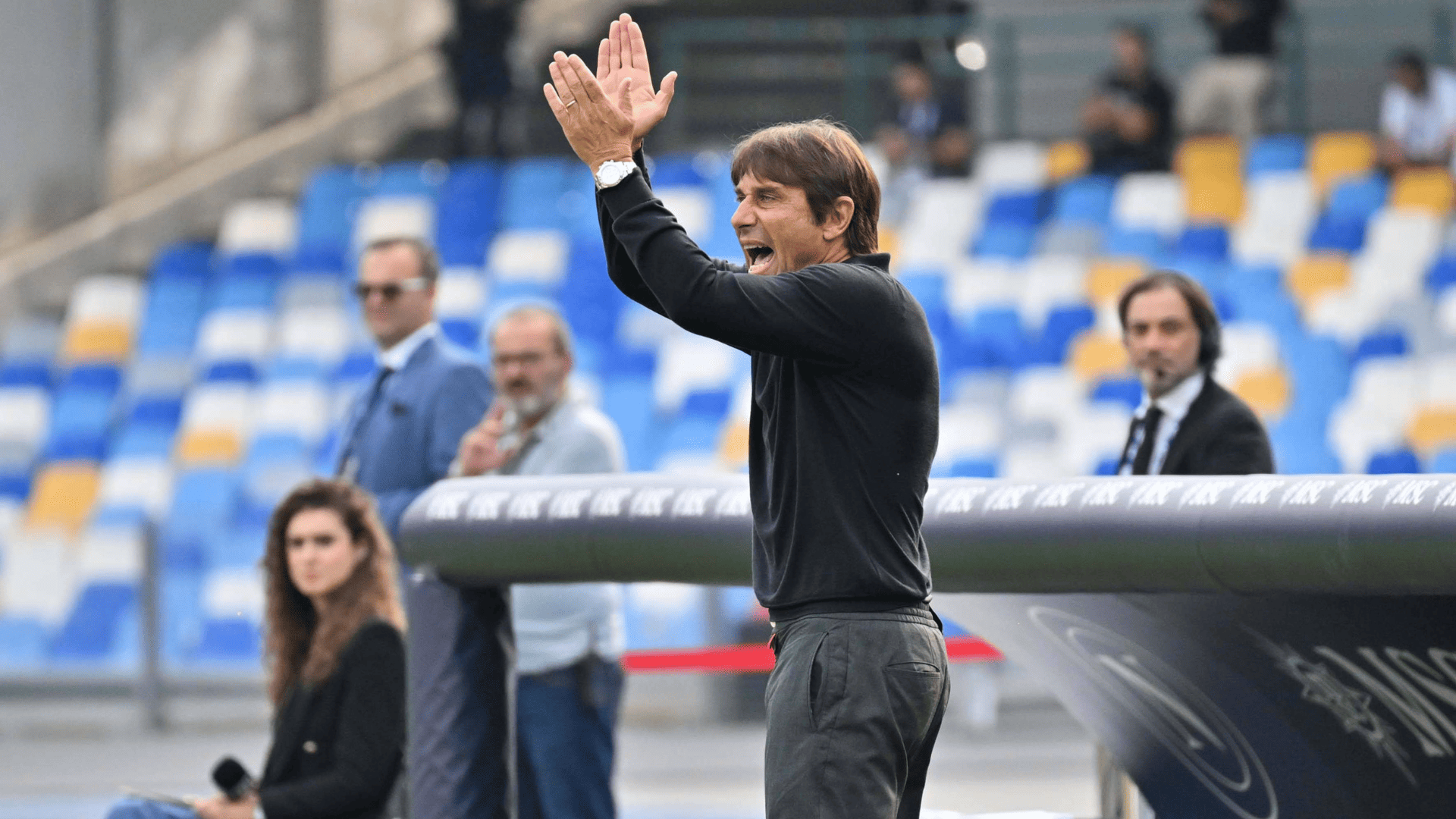 Napoli, Conte dopo la vittoria sul Lecce: "Mi gusterò Inter-Juve"