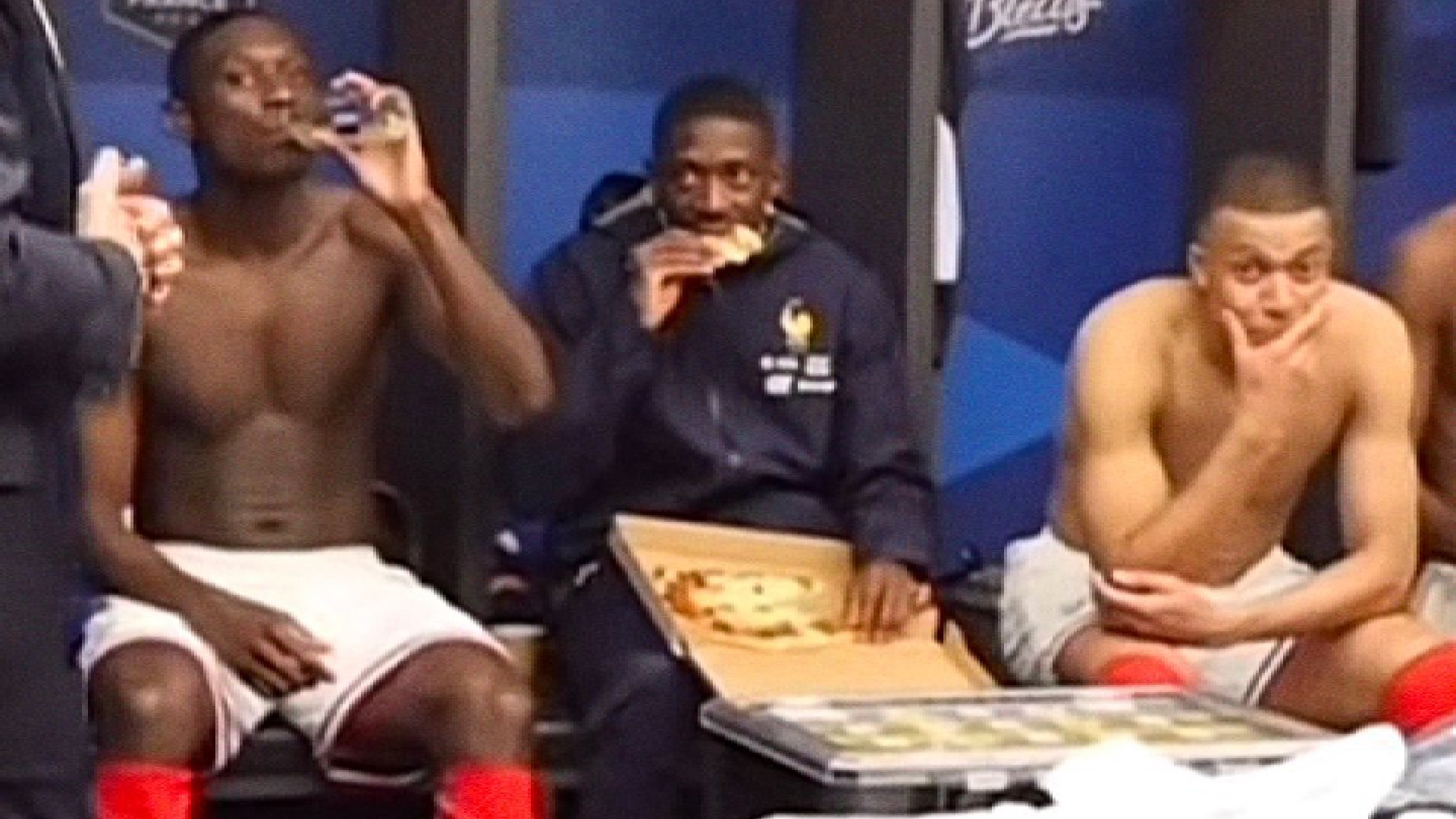 dembele-francia-mangia-pizza