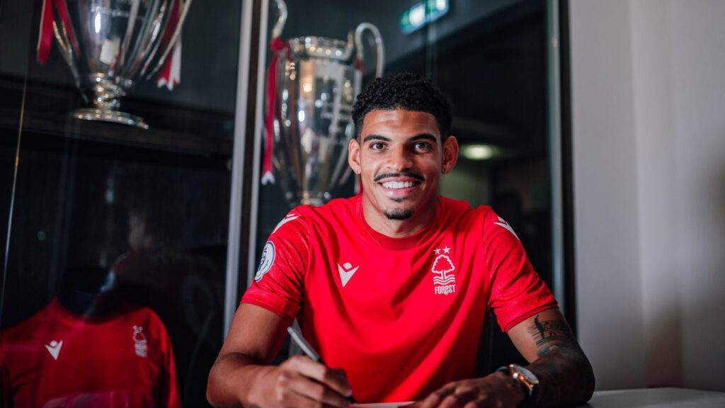 gibbs-white-firma-per-il-nottingham-forest-1024x576