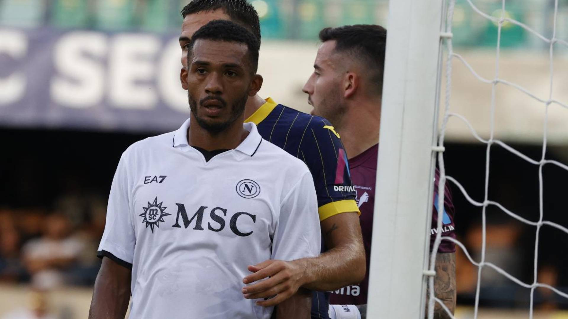 Juan-Jesus-in-Verona-Napoli