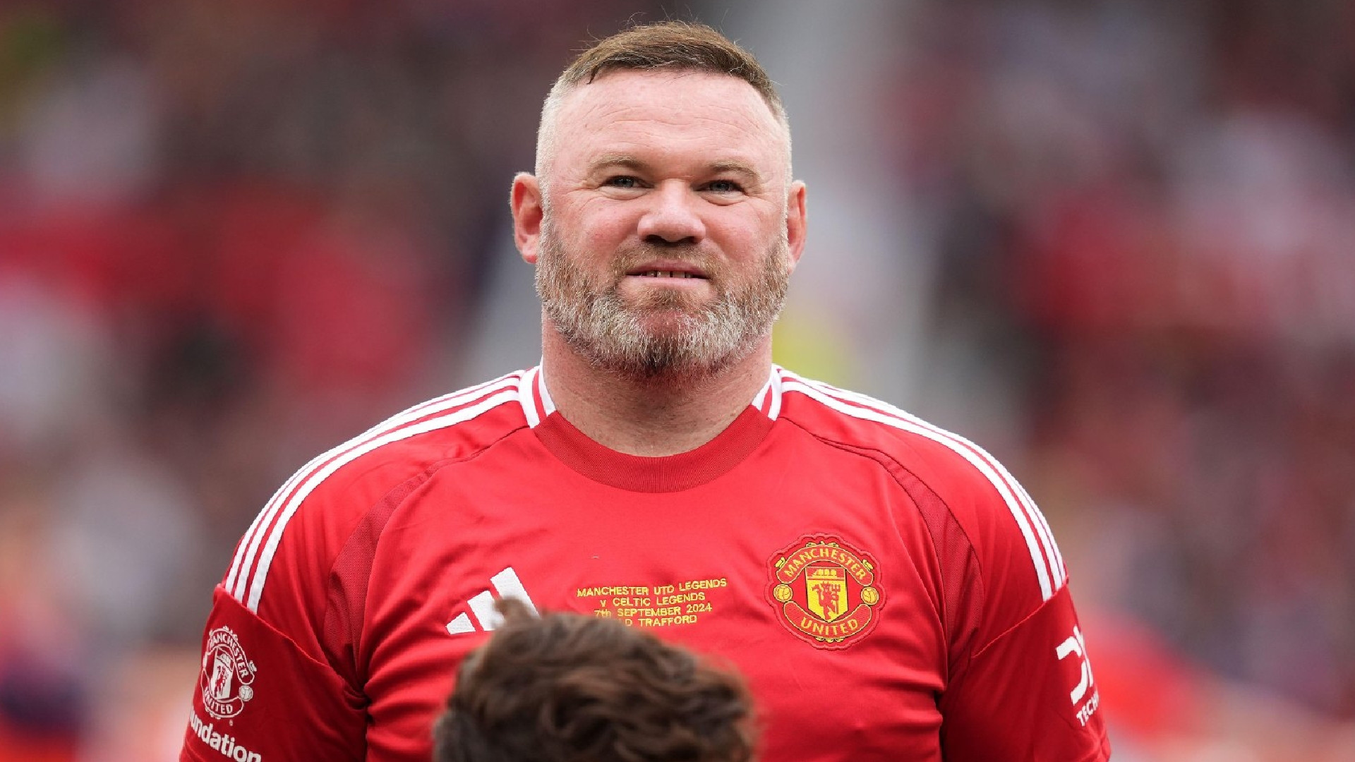 La forma non c'è, il piede è sempre quello: la magia di Rooney su punizione è pura nostalgia (VIDEO)