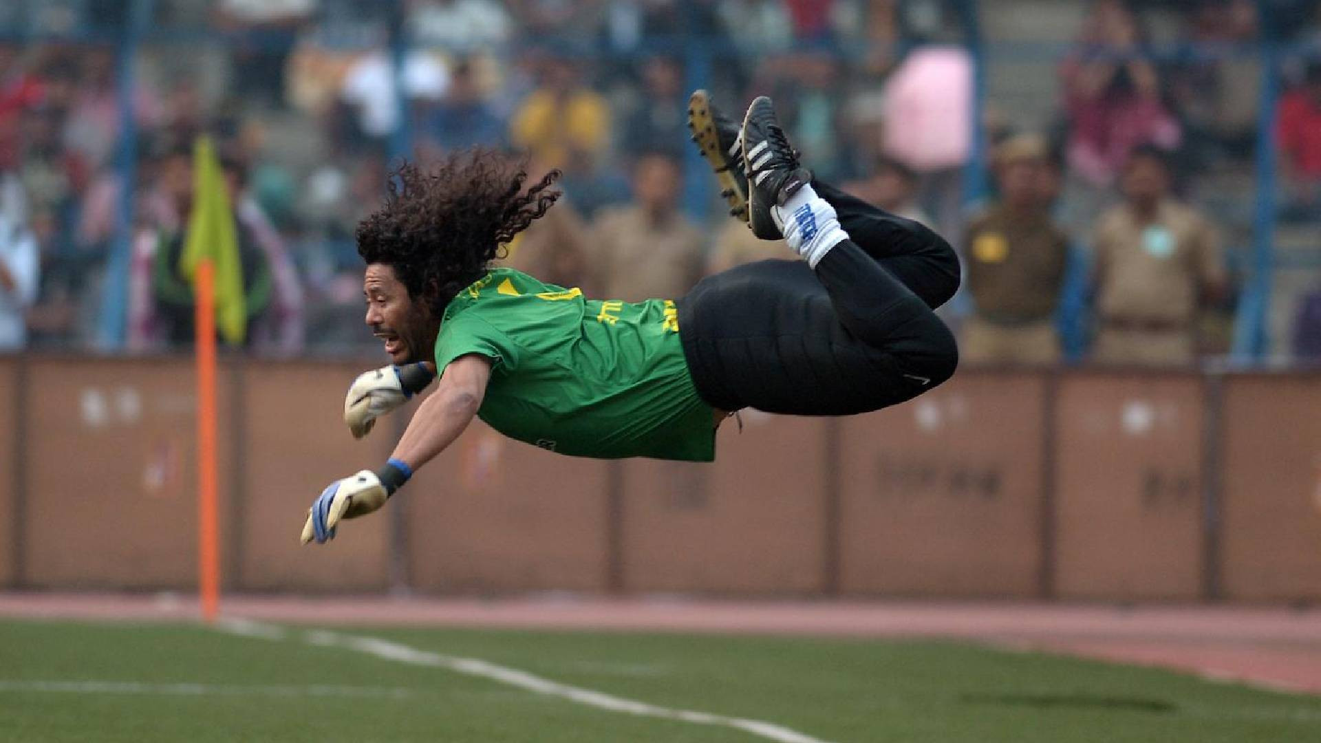 René Higuita: il portiere goleador che ha inventato la parata dello scorpione