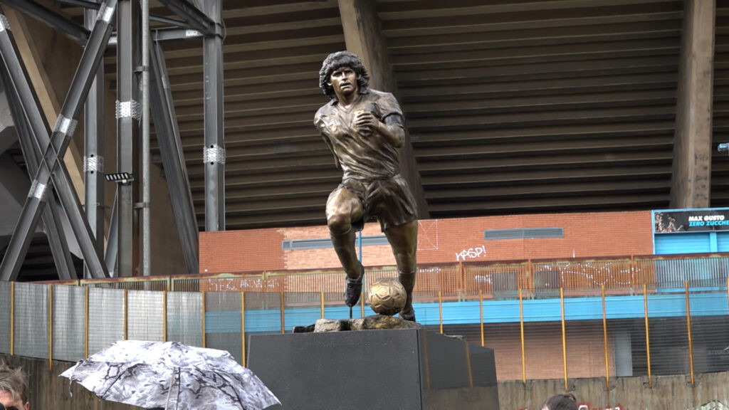 statua-di-maradona-1024x576