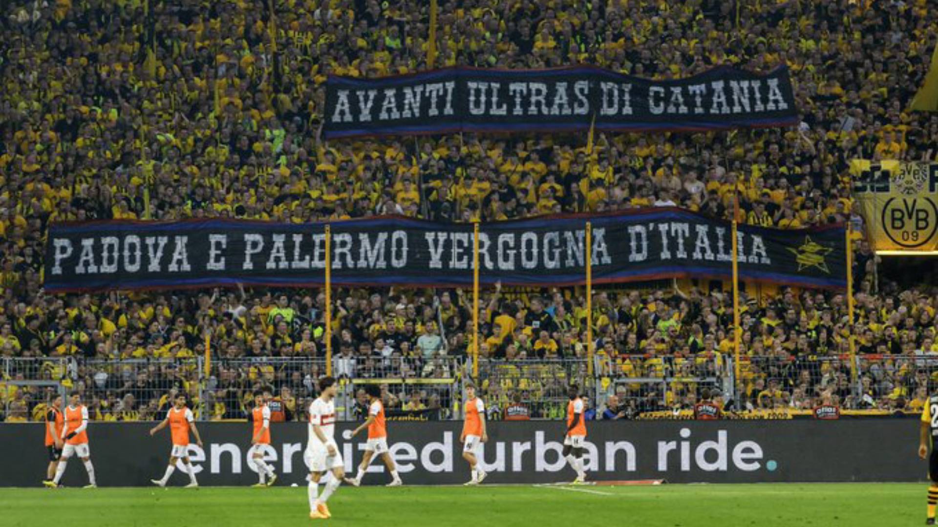 Striscione-Dortmund-Catania